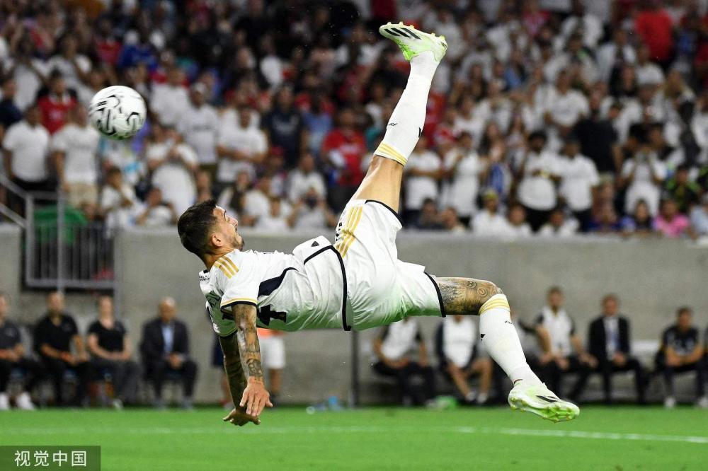  曼联新援安东尼首秀破门技惊四座  