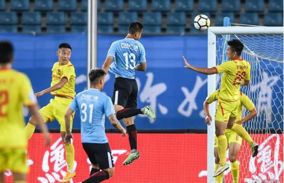  卡利亚里主场球迷助威声浪助力球队逆转